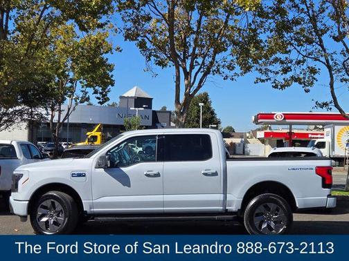 2025 Ford F-150 Lightning Flash
