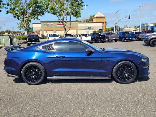 Kona Blue Metallic 2018 Ford Mustang GT