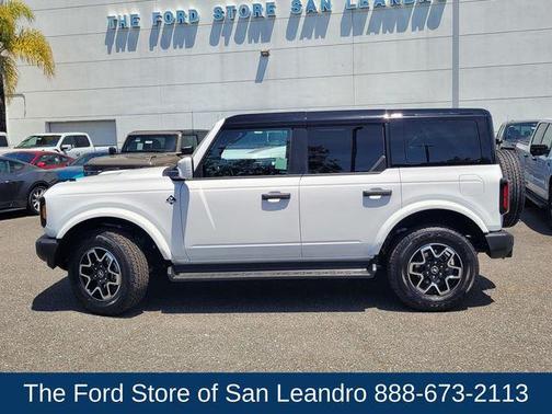 Oxford White 2026 Ford Bronco Outer Banks