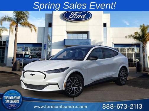 Star White Metallic Tri-Coat 2025 Ford Mustang Mach-E Premium