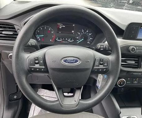 Oxford White 2022 Ford Escape S