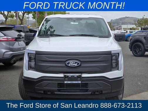 2025 Ford F-150 Lightning Pro