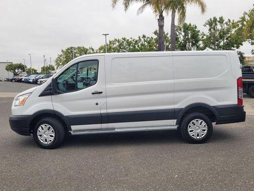Oxford White 2018 Ford Transit-250 Base