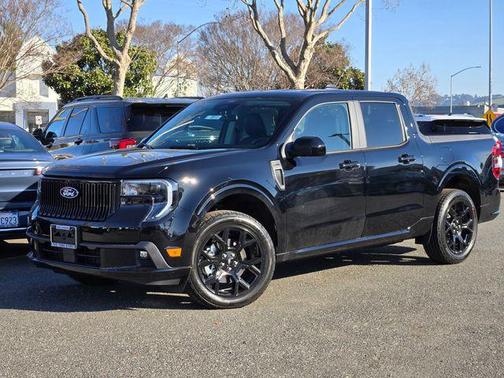 2026 Ford Maverick Lobo Standard