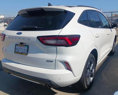 Star White Metallic Tri-Coat 2023 Ford Escape ST-Line Select