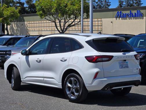 Star White Metallic Tri-Coat 2023 Ford Escape ST-Line Select