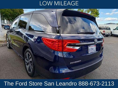 Obsidian Blue Pearl 2021 Honda Odyssey Touring