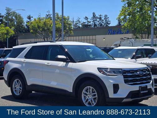 Star White Metallic Tri-Coat 2026 Ford Explorer Active