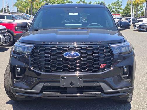 Agate Black Metallic 2026 Ford Explorer ST