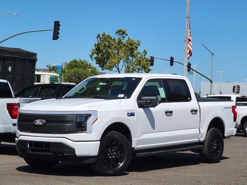 2025 Ford F-150 Lightning XLT