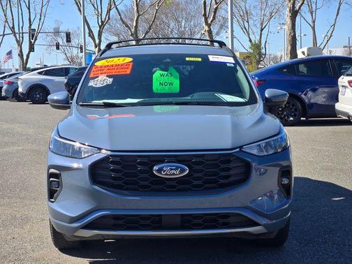 2023 Ford Escape ST-Line Select