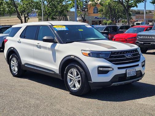Oxford White 2020 Ford Explorer XLT