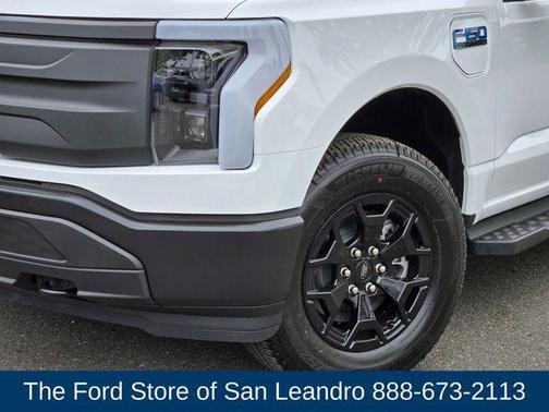 2025 Ford F-150 Lightning Pro