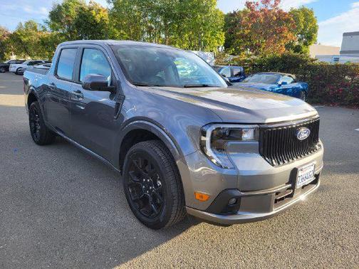 Carbonized Gray Metallic 2026 Ford Maverick Lobo Standard