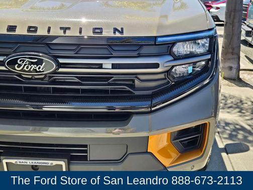 Marsh Gray 2026 Ford Expedition Tremor
