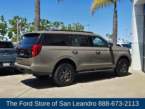 Marsh Gray 2026 Ford Expedition Tremor