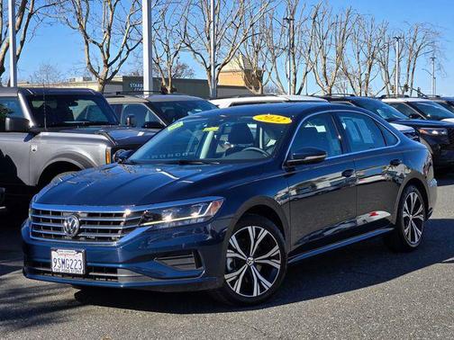 2022 Volkswagen Passat 2.0T SE