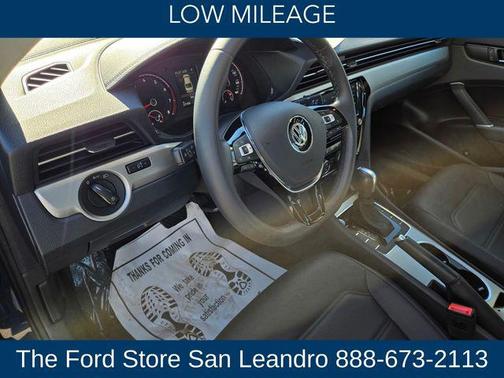 2022 Volkswagen Passat 2.0T SE