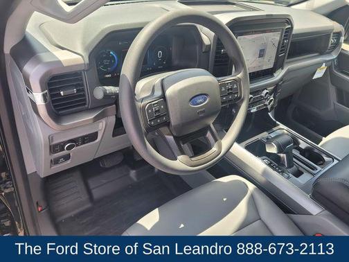 2025 Ford F-150 Lightning Pro
