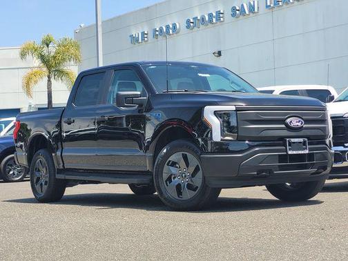 2025 Ford F-150 Lightning Pro
