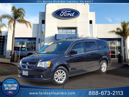 Black Onyx Crystal Pearlcoat 2020 Dodge Grand Caravan SXT