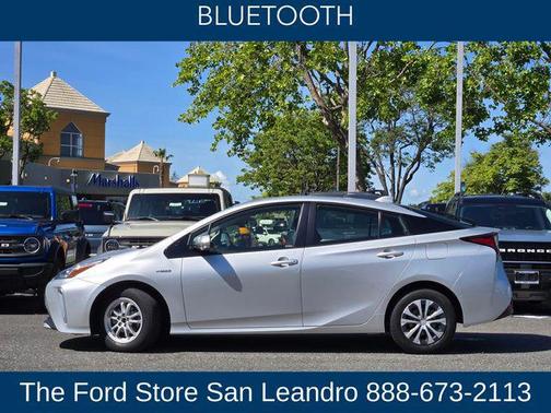 Classic Silver Metallic 2020 Toyota Prius LE