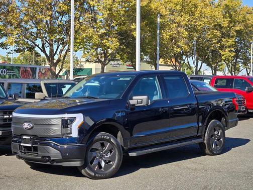 2025 Ford F-150 Lightning Flash