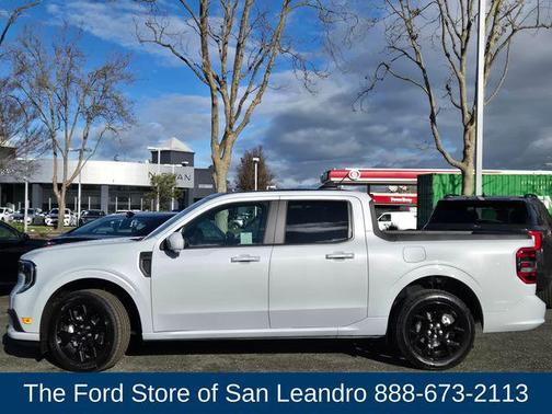 Space White Metallic 2026 Ford Maverick Lobo