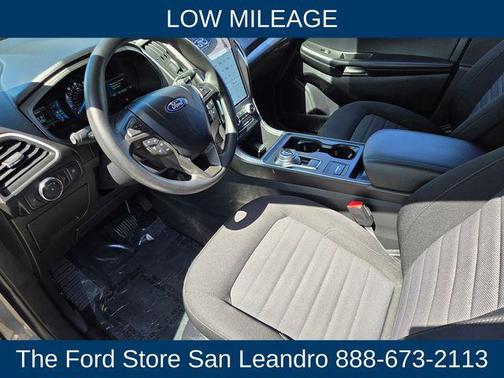 2022 Ford Edge SE