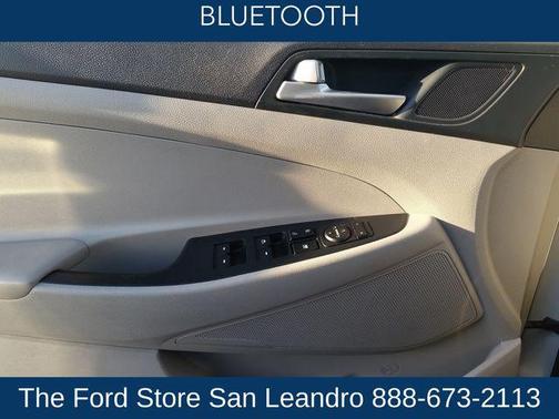 Dazzling White 2019 Hyundai TUCSON Value