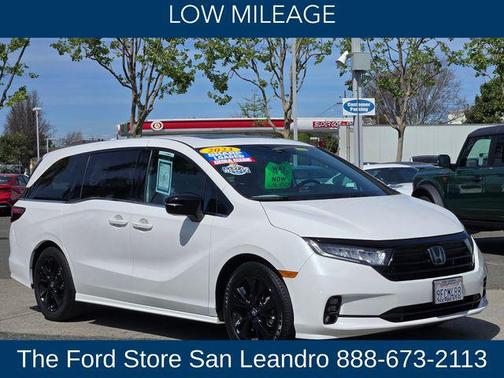 Platinum White Pearl 2023 Honda Odyssey Sport