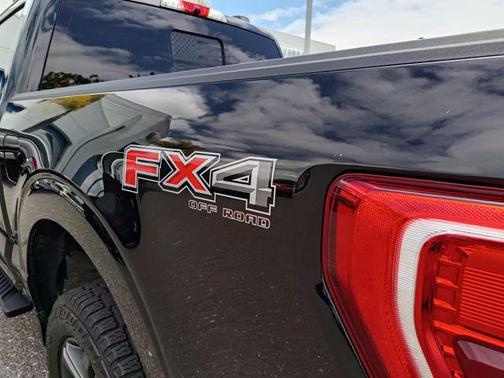 Agate Black Metallic 2022 Ford F-150 XLT