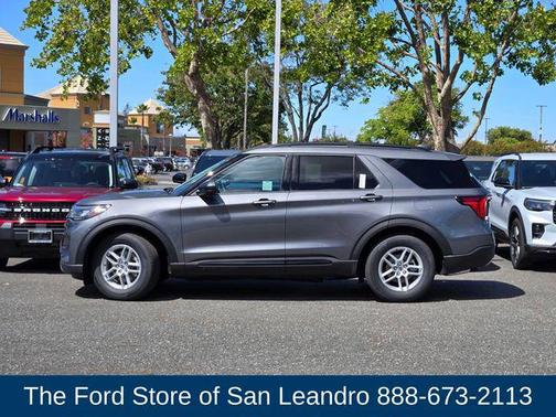 Carbonized Gray Metallic 2026 Ford Explorer Active