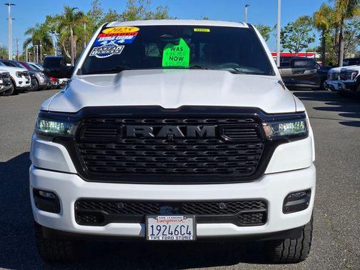 Bright White Clearcoat 2025 RAM 1500 Big Horn/Lone Star