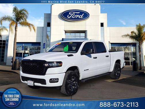 Bright White Clearcoat 2025 RAM 1500 Big Horn/Lone Star