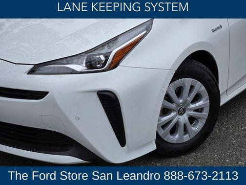 2022 Toyota Prius LE