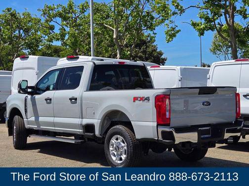 Avalanche 2026 Ford F-250 XLT