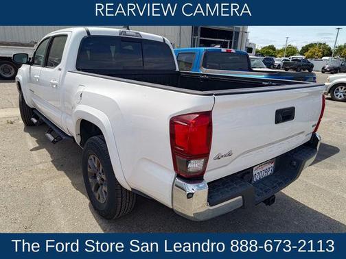 White 2022 Toyota Tacoma SR5