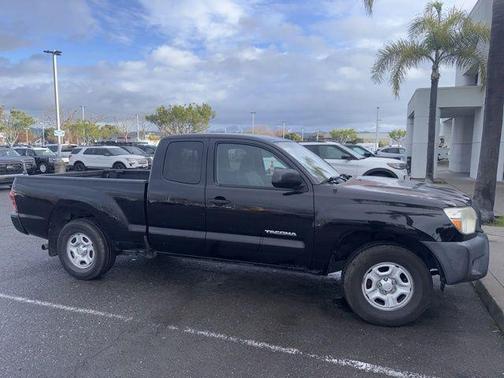 2014 Toyota Tacoma Base