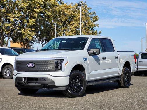 2025 Ford F-150 Lightning XLT