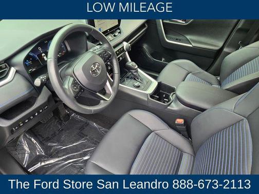 2023 Toyota RAV4 Hybrid SE