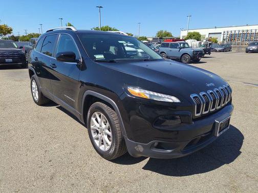 Diamond Black Crystal Pearlcoat 2018 Jeep Cherokee Latitude Plus
