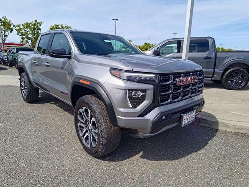 Sterling Metallic 2023 GMC Canyon AT4