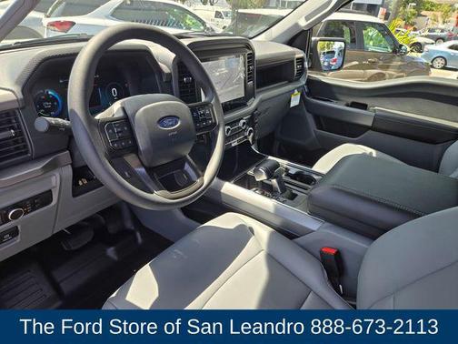 2025 Ford F-150 Lightning Pro