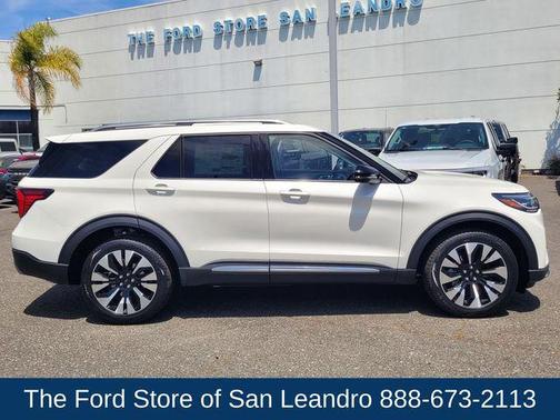 Star White Metallic Tri-Coat 2026 Ford Explorer Platinum