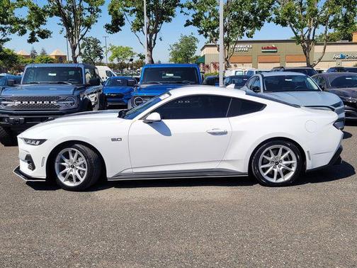 Oxford White 2024 Ford Mustang GT Premium