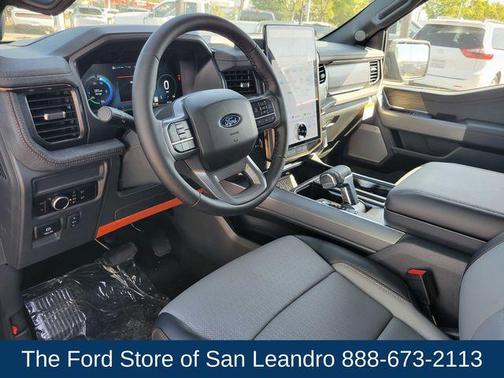2025 Ford F-150 Lightning LARIAT