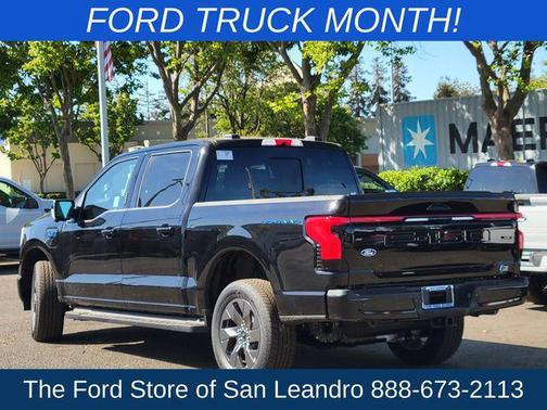 2025 Ford F-150 Lightning LARIAT