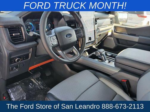 2025 Ford F-150 Lightning LARIAT