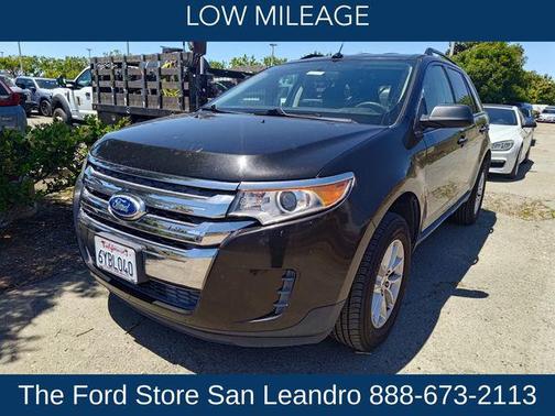 Tuxedo Black Metallic 2013 Ford Edge SE